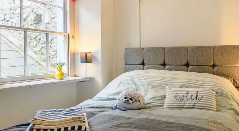 Photo of 2 Bed in Tenby