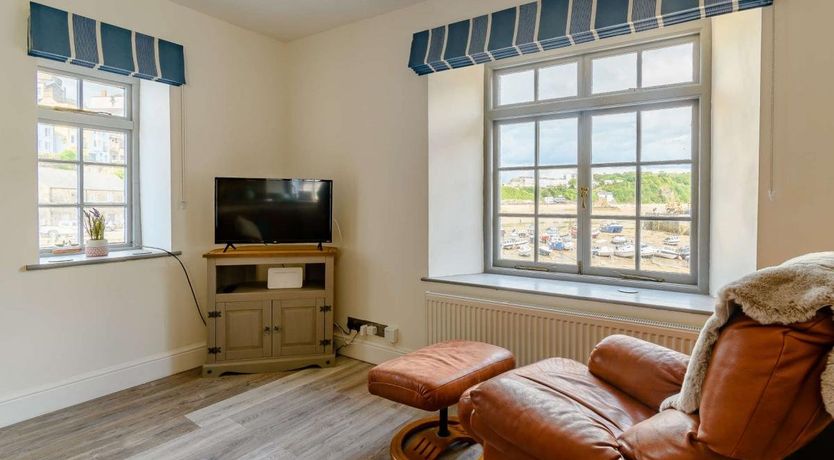 Photo of 2 Bed in Tenby