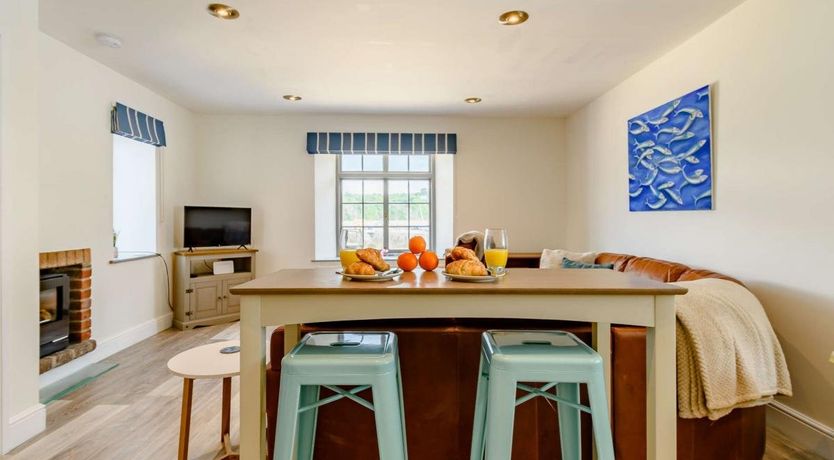 Photo of 2 Bed in Tenby