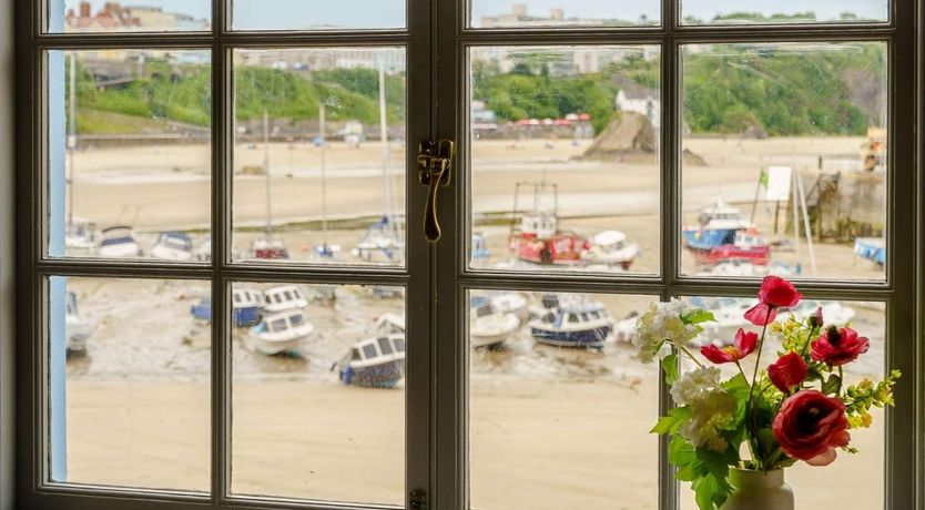 Photo of 2 Bed in Tenby