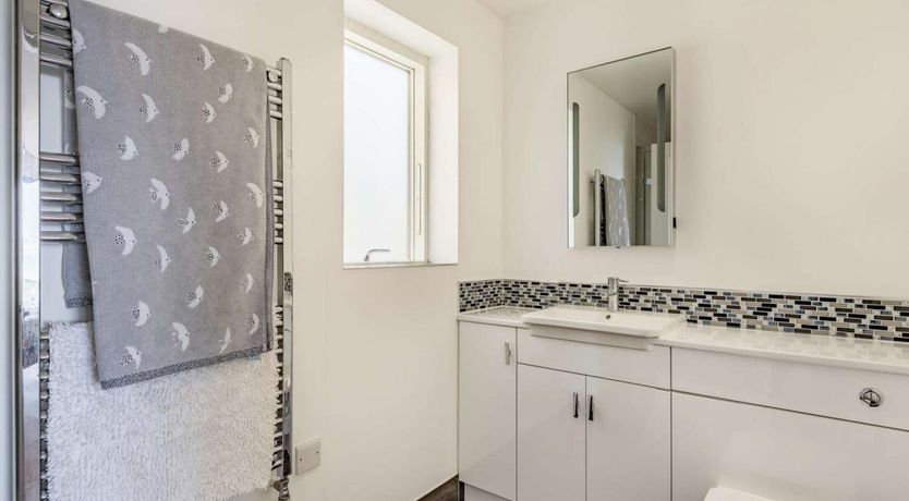 Photo of 4 Bed in Aberdovey