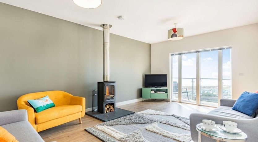 Photo of 4 Bed in Aberdovey