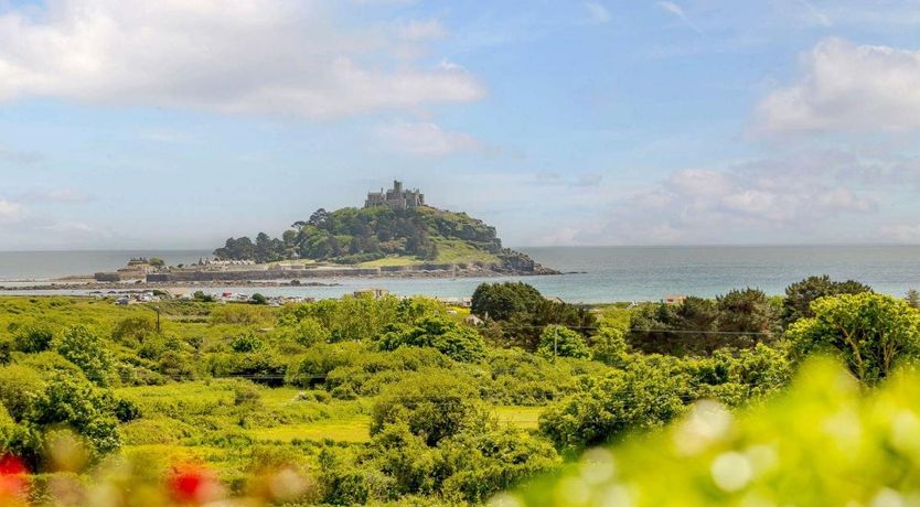 Photo of 1 Bed in Long Rock