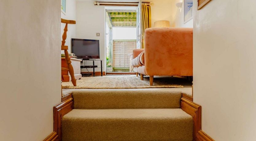 Photo of 1 Bed in Long Rock