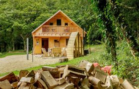 Photo of log-cabin-in-north-cornwall-3