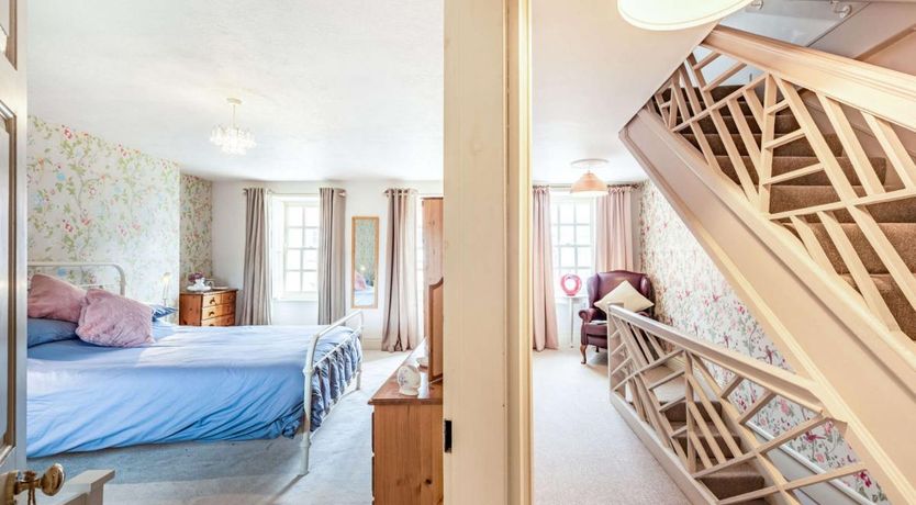 Photo of 2 Bed in Pembroke