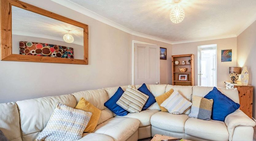 Photo of 2 Bed in Pembroke