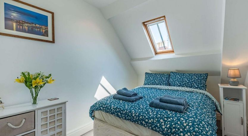 Photo of 2 Bed in Tenby