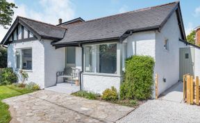 Photo of 2 Bed in Lymington