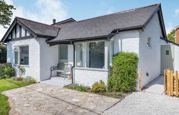 in Sway (87885) Holiday Cottage