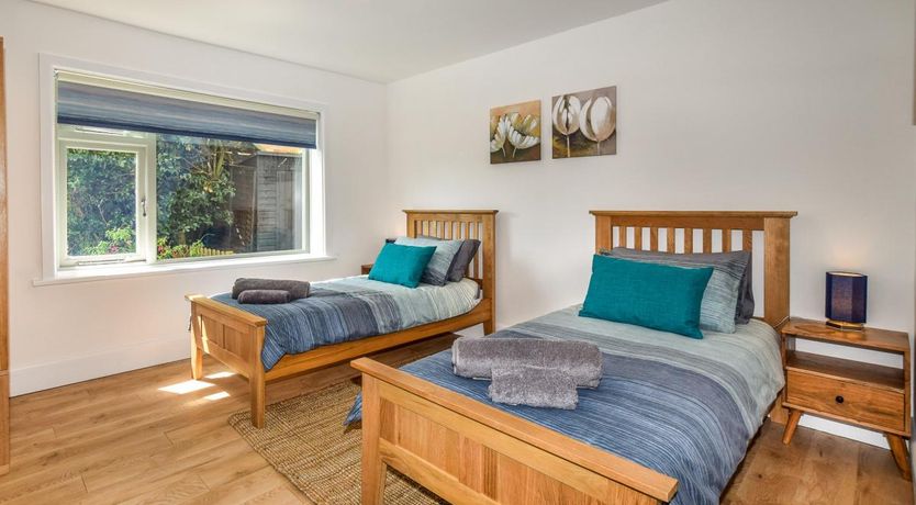 Photo of 2 Bed in Sway