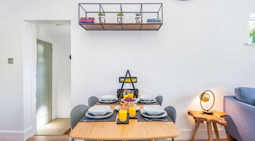 Photo of 2 Bed in Sway