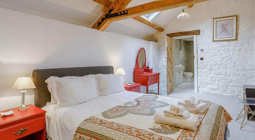 Photo of 2 Bed in Cowbridge