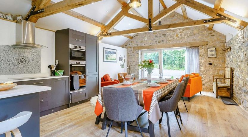 Photo of 2 Bed in Llanmihangel