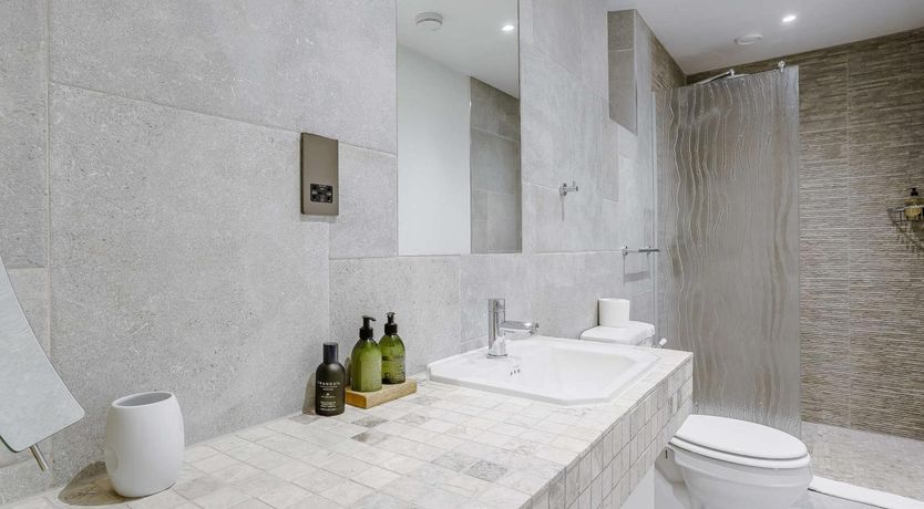 Photo of 2 Bed in Cowbridge