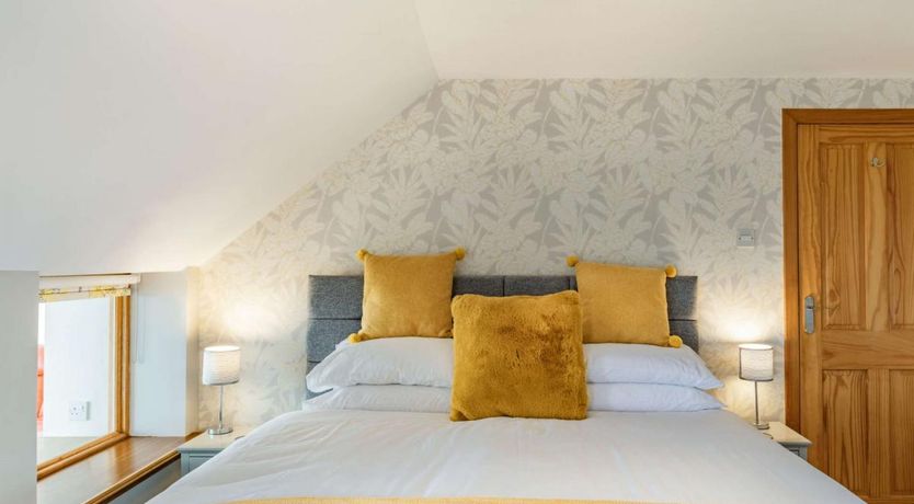 Photo of 4 Bed in Findochty