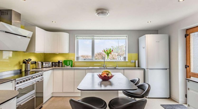 Photo of 4 Bed in Findochty