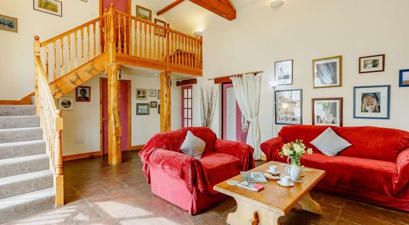 Photo of 2 Bed in Croft Ends