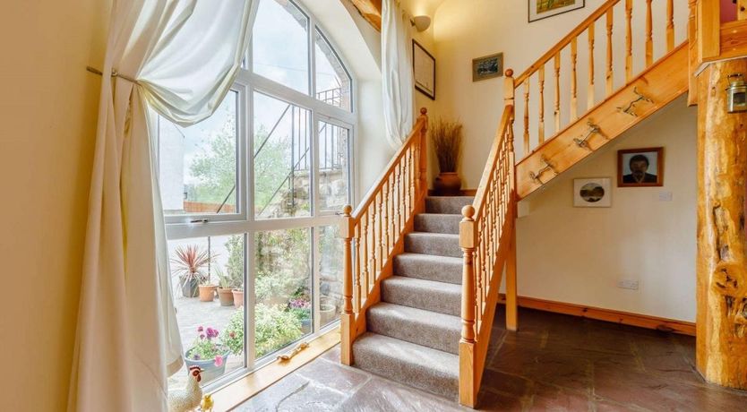 Photo of 2 Bed in Croft Ends