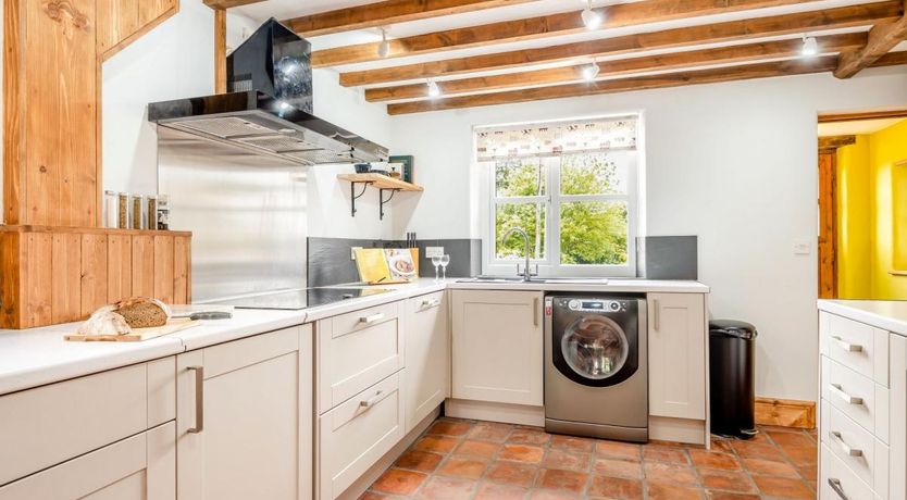 Photo of 4 Bed in Velindre