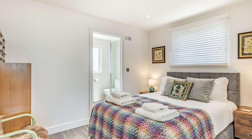 Photo of 2 Bed in Walcott