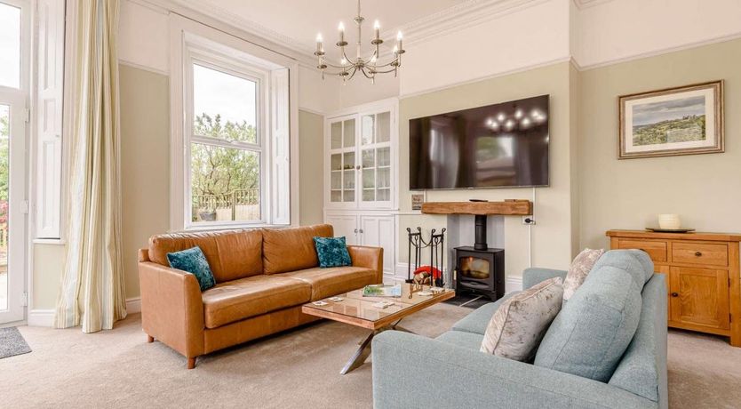 Photo of 4 Bed in Matlock