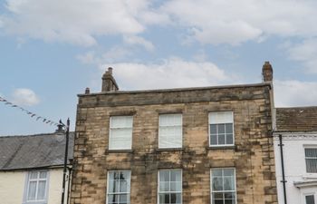 Ronnie's Roost Apartment