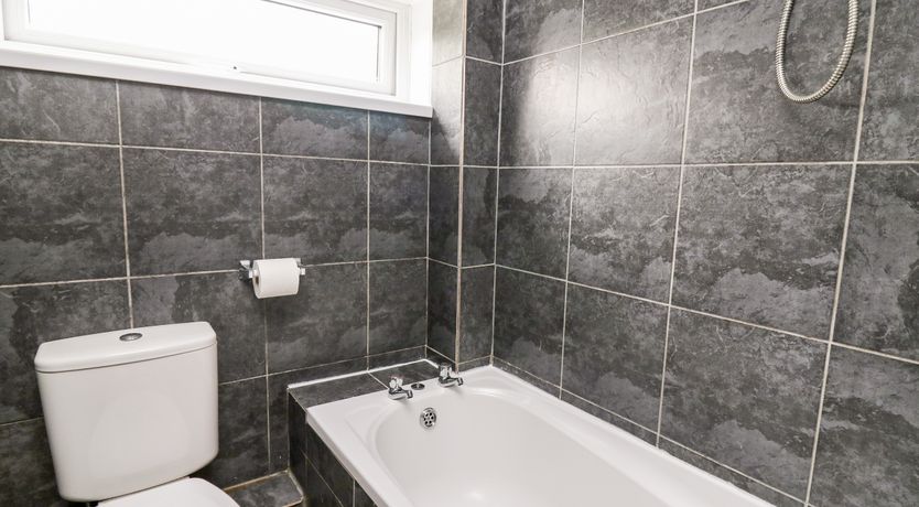 Photo of Cwtsh Cragen