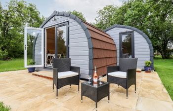 Meadow Lodge @ Berrys Place Farm Holiday Cottage