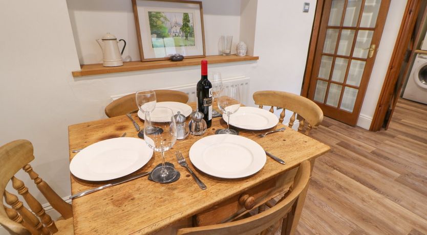 Photo of Hutchinson House