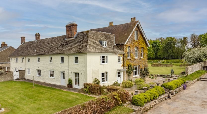 Photo of Round & Round The Garden