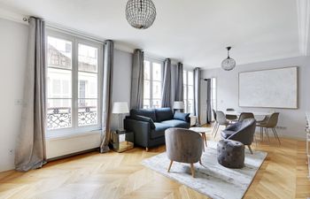 Maison Grey Apartment