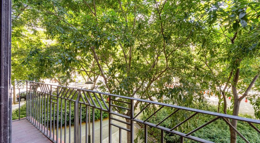 Photo of Simple & Sweet