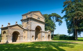 Photo of The Triumphal Arch East