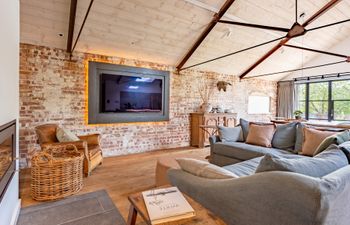 The Long Barn Holiday Cottage