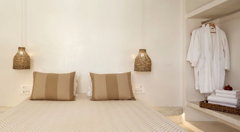 Photo of Cyclade Serenity