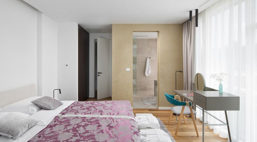 Photo of The Suncatcher