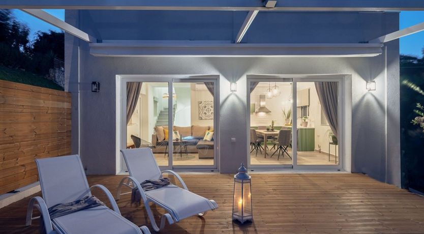 Photo of The Apple Blossom