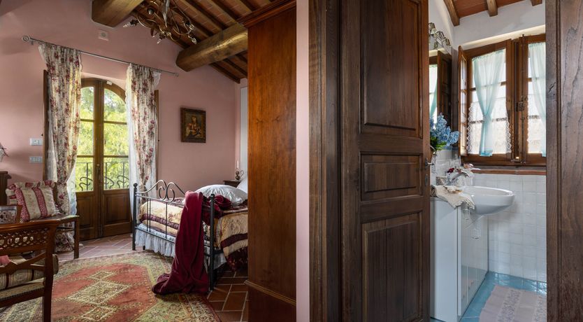 Photo of Tuscan Rose