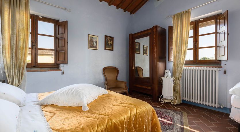 Photo of Tuscan Rose