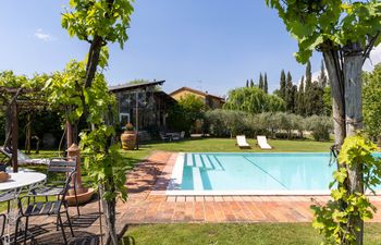 Tuscan Rose Villa