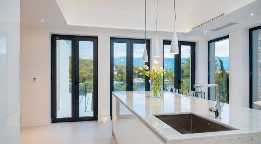 Photo of Dreams Through The Leaves