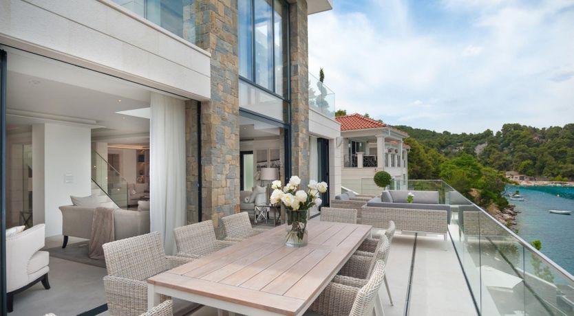 Photo of Dreams Through The Leaves