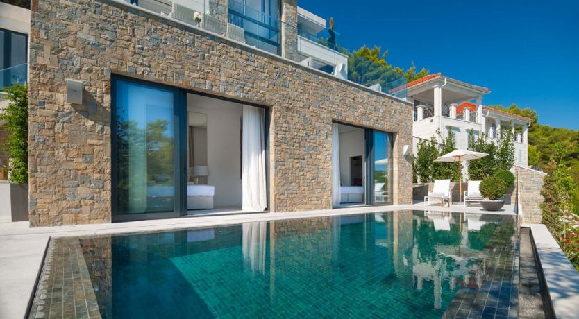 Photo of Dreams Through The Leaves