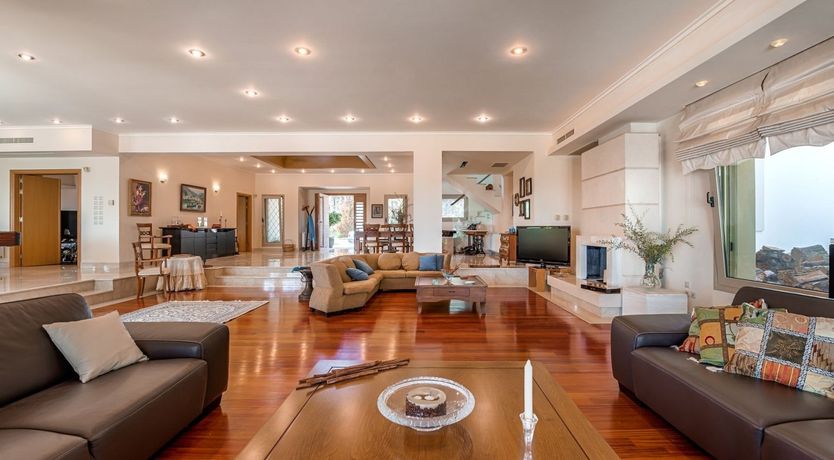 Photo of Moonlight On The Marble