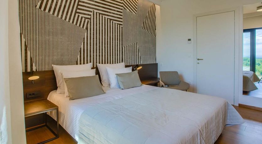 Photo of Citrus Tree Breeze