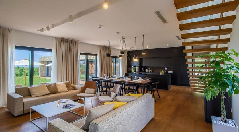 Photo of Citrus Tree Breeze