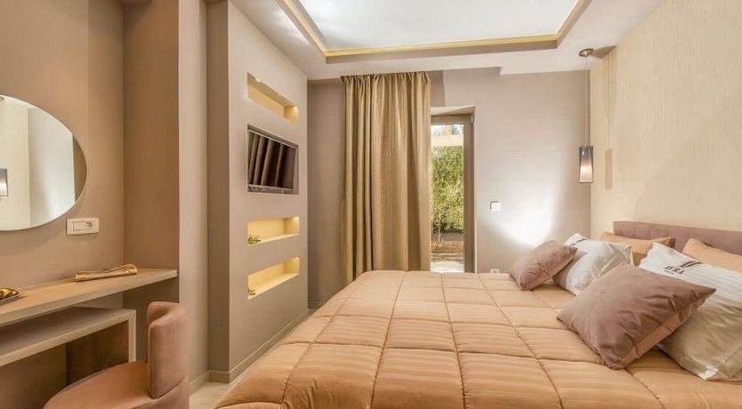 Photo of Flower of Levante