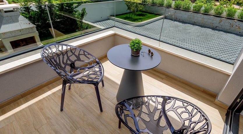 Photo of Gin & Lemon Juice