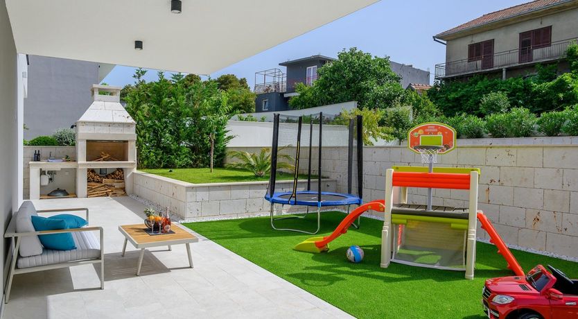 Photo of Gin & Lemon Juice